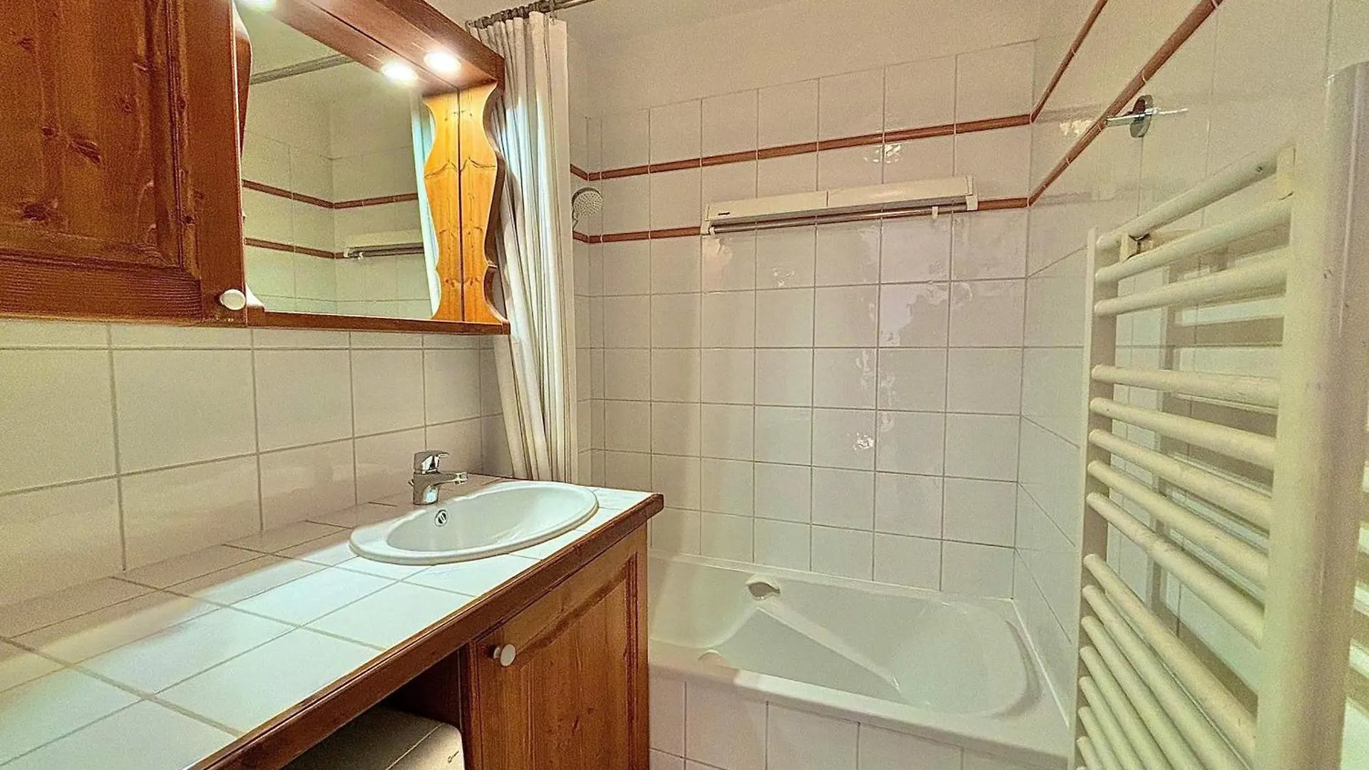 Les Menuires - 2 Pcs Cabine - 4/5 Pers - Wifi - Animaux Admis - Fr-1-452-256 Saint-Martin-de-Belleville Franciaország